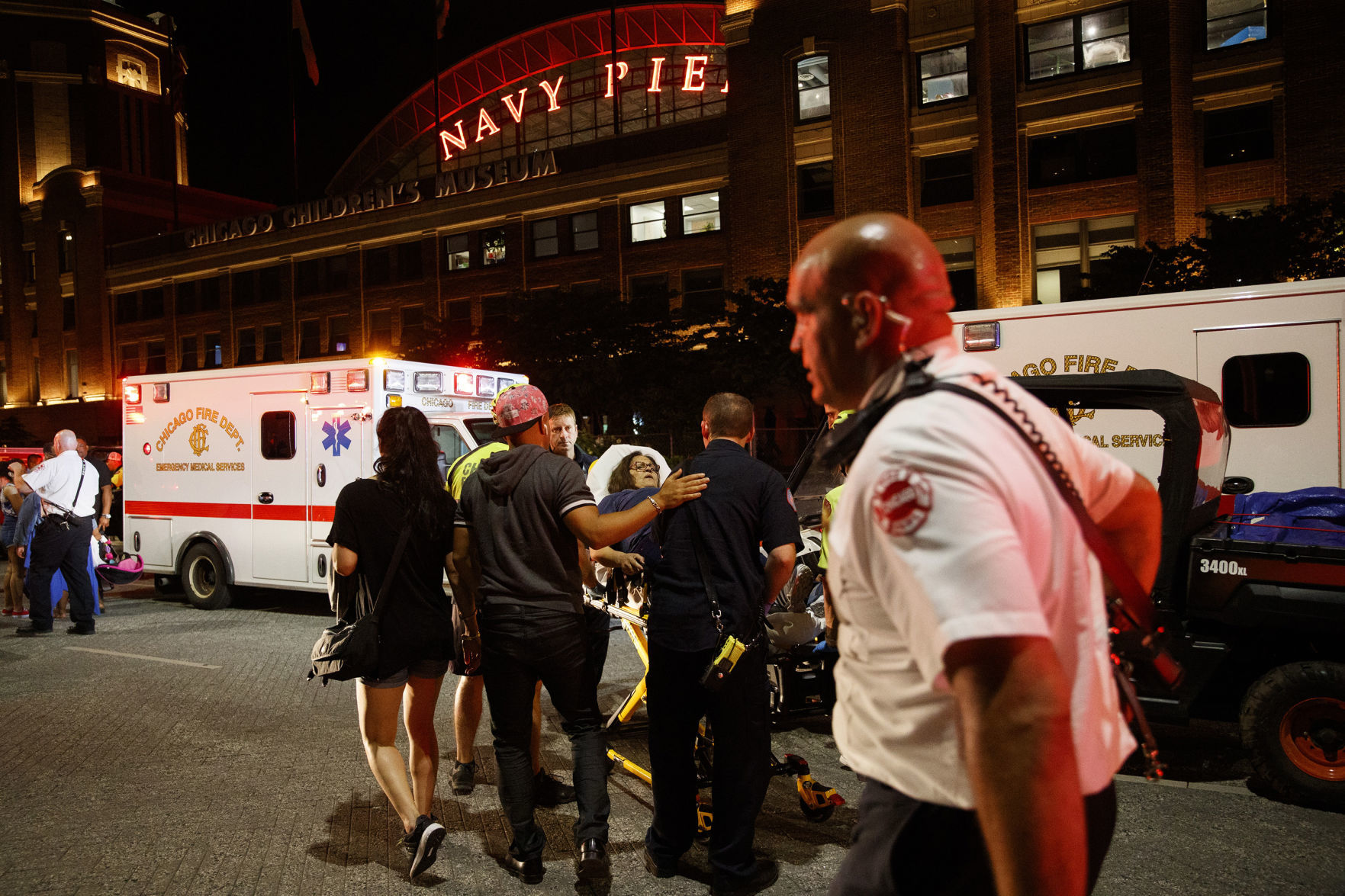 US-NEWS-CHICAGO-NAVYPIER-STABBINGS-4-TB